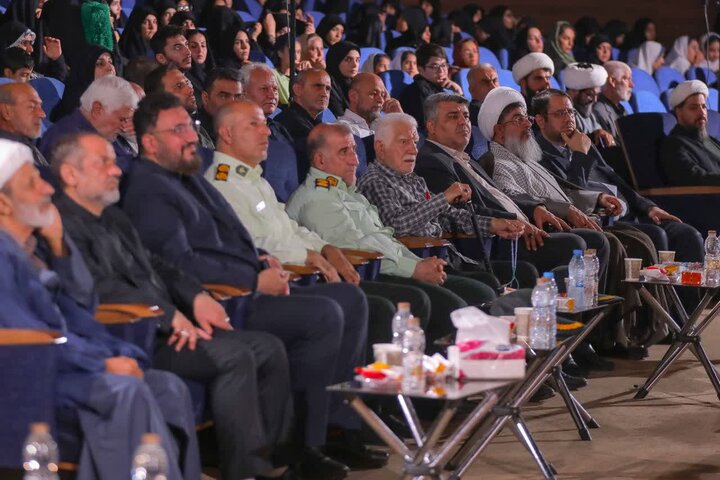 تصاویر/ مراسم گرامیداشت سالروز برگزاری اولین نمازجمعه انقلاب اسلامی در ساوجبلاغ