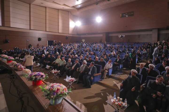 تصاویر/ مراسم گرامیداشت سالروز برگزاری اولین نمازجمعه انقلاب اسلامی در ساوجبلاغ