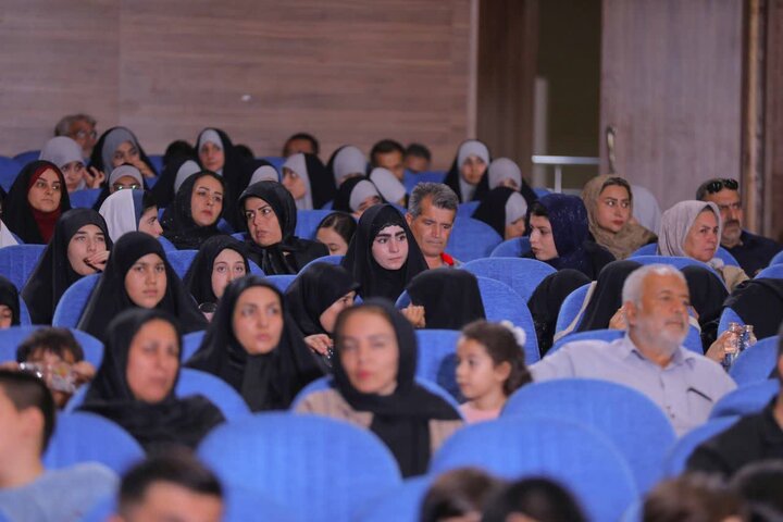 تصاویر/ مراسم گرامیداشت سالروز برگزاری اولین نمازجمعه انقلاب اسلامی در ساوجبلاغ