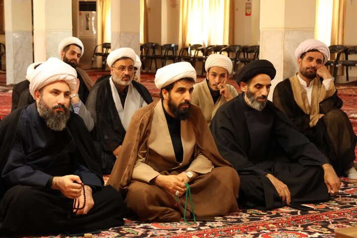تصاویر / دیدار صمیمانه نماینده ولی فقیه در استان آذربایجان شرقی با دبیران امور مساجد استان آذربایجان شرقی