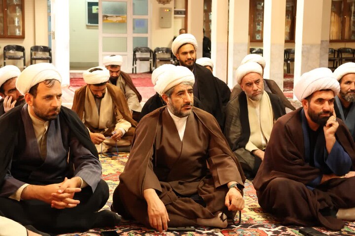تصاویر / دیدار صمیمانه نماینده ولی فقیه در استان آذربایجان شرقی با دبیران امور مساجد استان آذربایجان شرقی