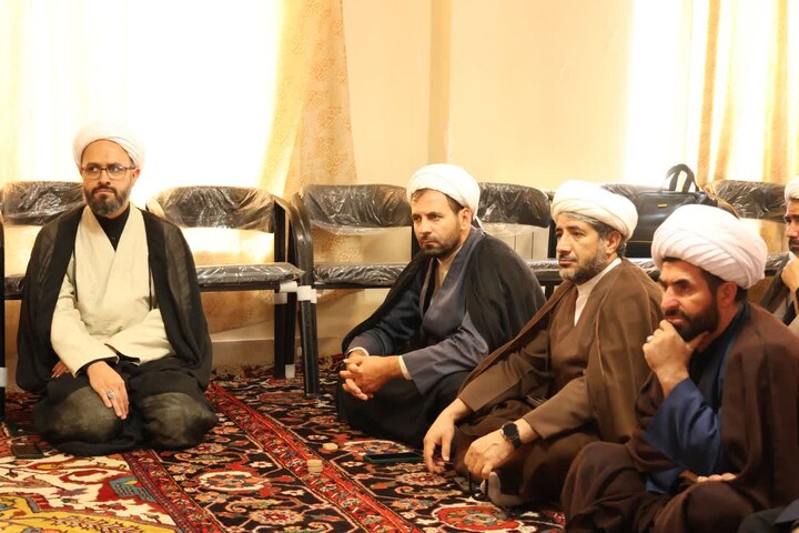 تصاویر / دیدار صمیمانه نماینده ولی فقیه در استان آذربایجان شرقی با دبیران امور مساجد استان آذربایجان شرقی