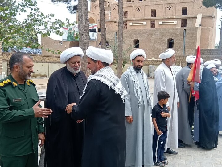 تصاویر| اعزام مبلغ گروه جهادی امام خامنه ای به پیاده روی اربعین