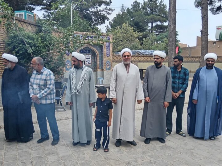 تصاویر| اعزام مبلغ گروه جهادی امام خامنه ای به پیاده روی اربعین