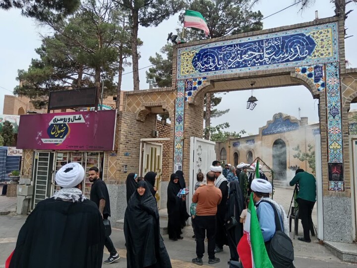تصاویر| اعزام مبلغ گروه جهادی امام خامنه ای به پیاده روی اربعین