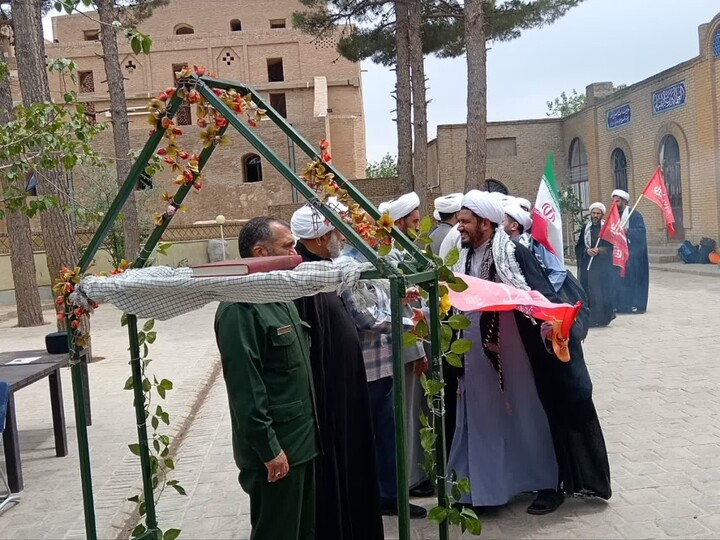 تصاویر| اعزام مبلغ گروه جهادی امام خامنه ای به پیاده روی اربعین