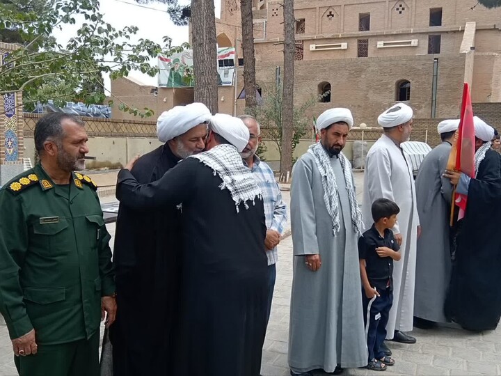 تصاویر| اعزام مبلغ گروه جهادی امام خامنه ای به پیاده روی اربعین