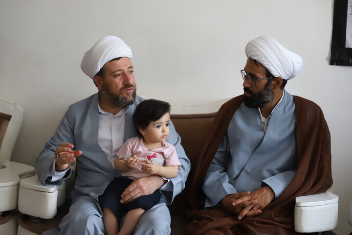 تصاویر/سرکشی مدیر حوزه علمیه استان کردستان از کادر و اساتید مدرسه علمیه امام صادق (ع) قروه