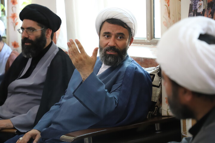 تصاویر/سرکشی مدیر حوزه علمیه استان کردستان از کادر و اساتید مدرسه علمیه امام صادق (ع) قروه