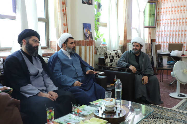 تصاویر/سرکشی مدیر حوزه علمیه استان کردستان از کادر و اساتید مدرسه علمیه امام صادق (ع) قروه
