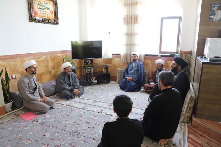تصاویر/سرکشی مدیر حوزه علمیه استان کردستان از کادر و اساتید مدرسه علمیه امام صادق (ع) قروه