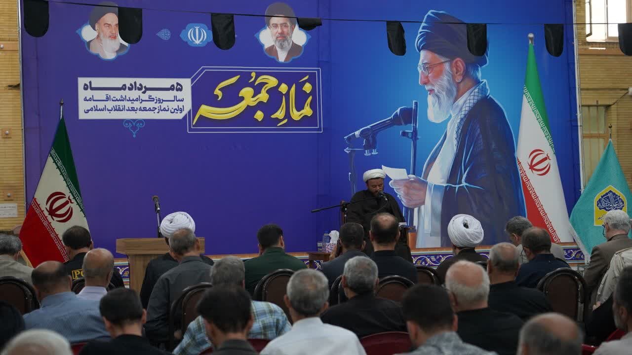 تصاویر/ مراسم گرامیداشت روز نماز جمعه در خوی