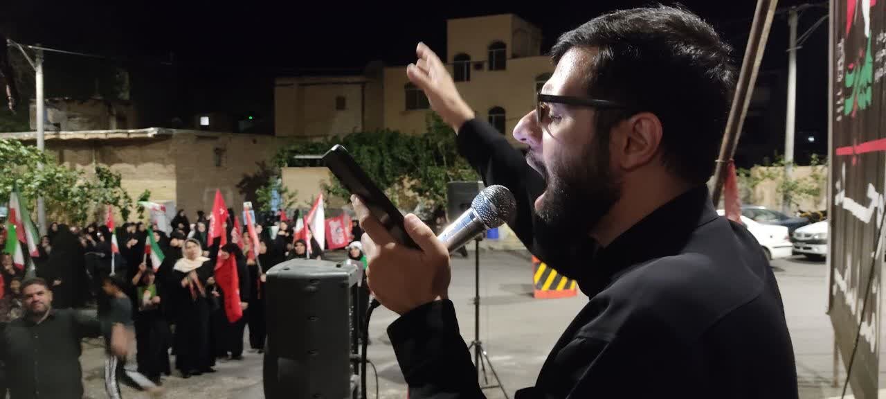 فریاد حق علیه استکبار در قلب نطنزطنین انداز شد