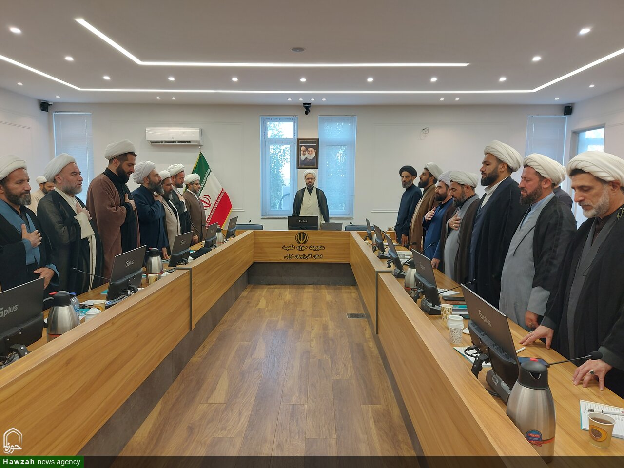 بررسی عملکرد و ساماندهی مساجد آذربایجان شرقی در نشست فصلی دبیران تبریز