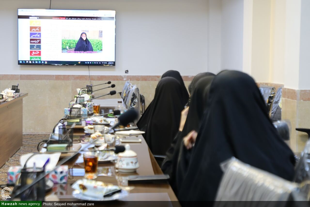 نشست هم‌اندیشی خبرنگاران خبرگزاری رسمی حوزه در استان یزد