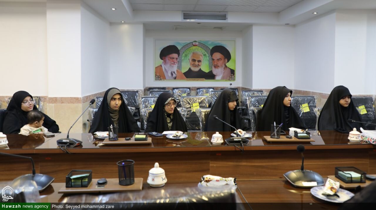 نشست هم‌اندیشی خبرنگاران خبرگزاری رسمی حوزه در استان یزد
