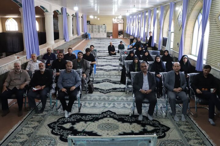 تصاویر/ تجلیل مدیر شورای سیاستگذاری ائمه جمعه آذربایجان غربی از خادمین نماز جمعه سلماس