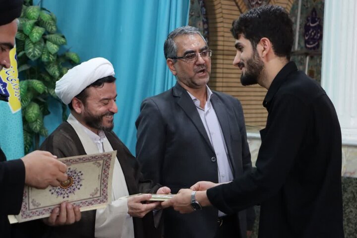 تصاویر/ تجلیل مدیر شورای سیاستگذاری ائمه جمعه آذربایجان غربی از خادمین نماز جمعه سلماس