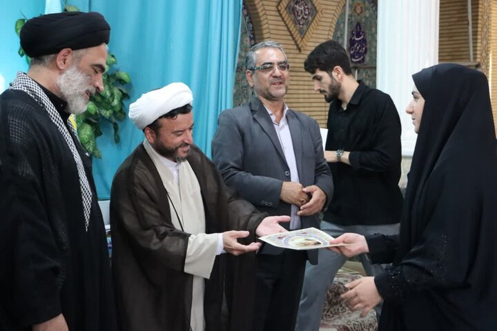 تصاویر/ تجلیل مدیر شورای سیاستگذاری ائمه جمعه آذربایجان غربی از خادمین نماز جمعه سلماس