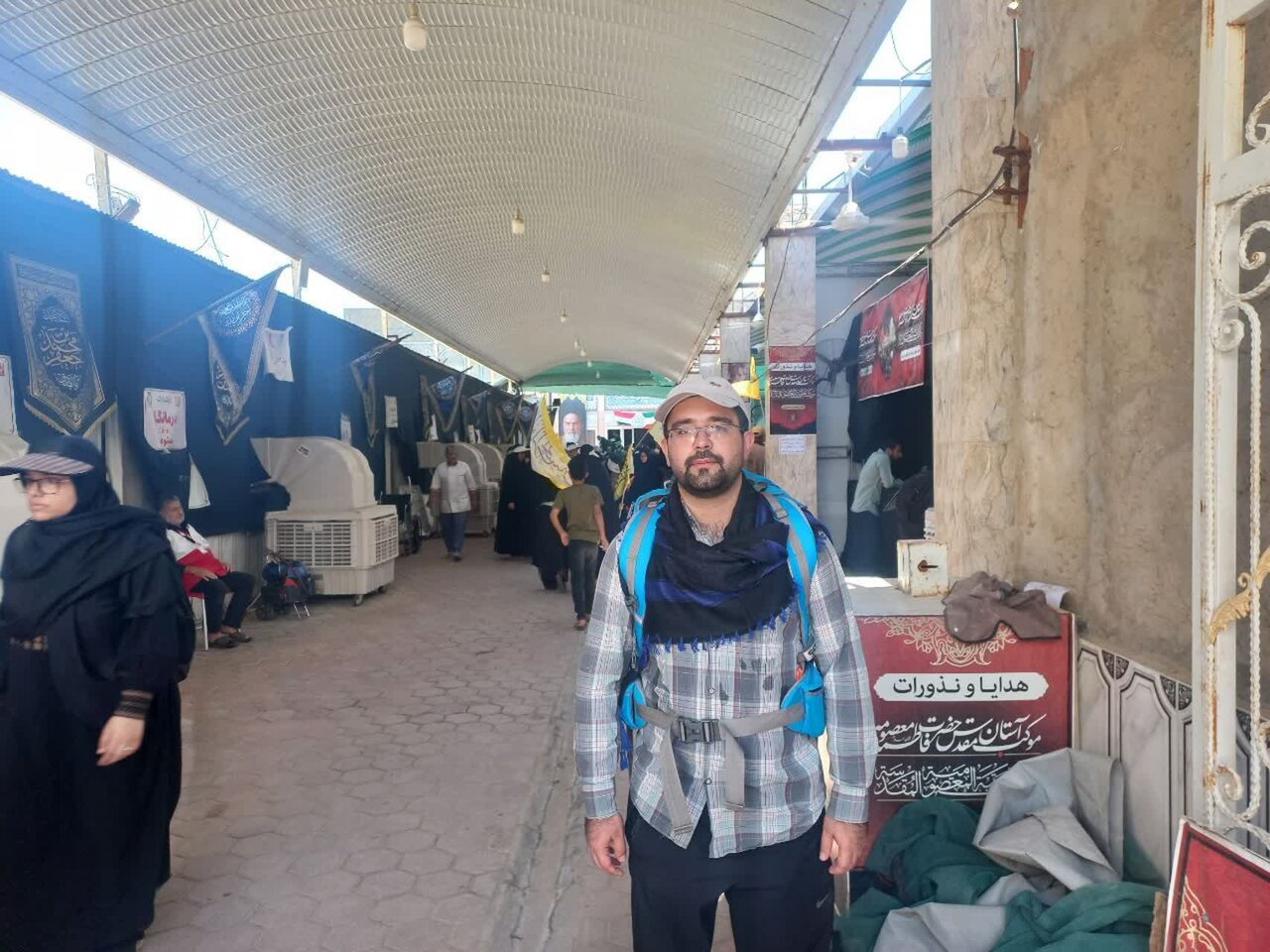 ارائه خدمات مورد نیاز زائران در موکب حضرت کریمه(س) ارائه خدمات مورد نیاز زائران در موکب حضرت کریمه(س)