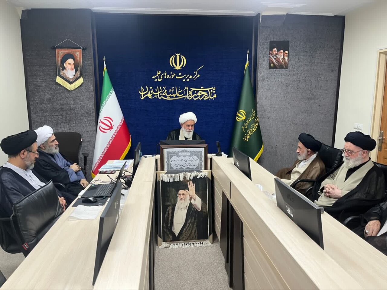 نشست مشترک شورای حوزه علمیه استان تهران و معاونت آموزش حوزه های علمیه
