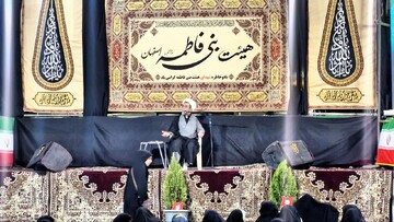 هرگونه تبعیت نکردن از رهبر انقلاب مصداق «طاغوت» است