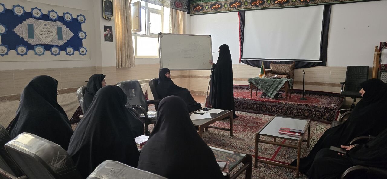 برگزاری کارگاه «تسهیل خبرنویسی با فناوریهای هوش مصنوعی» در مهریز برگزاری کارگاه «تسهیل خبرنویسی با فناوریهای هوش مصنوعی» در مهریز
