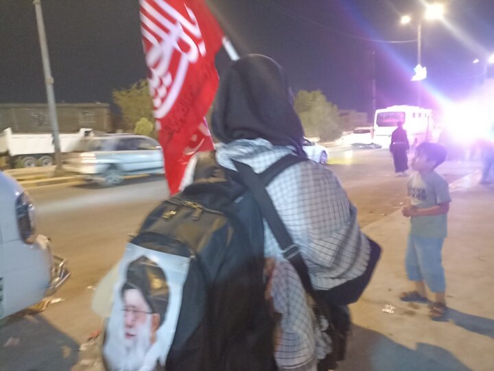 تصاویر / توزیع محصولات فرهنگی از سوی موکب بین‌المللی عبرات وابسته به معاونت بین‌الملل حوزه علمیه استان قزوین