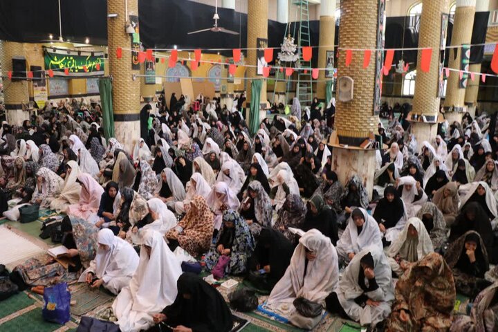 تصاویر/ اقامه نماز جمعه در قرچک