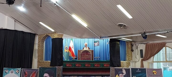 تصاویر / اقامه نماز جمعه در سراسر استان همدان
