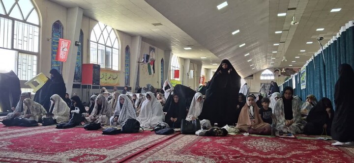 تصاویر / اقامه نماز جمعه در سراسر استان همدان
