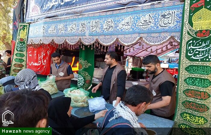 خدمت رسانی بیش از ۴۰ موکب لرستانی در عراق