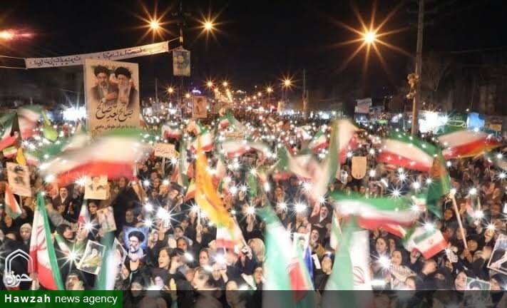 «نهضتِ خیابان»؛ راهبردِ عملیاتی صیانت از ایران و حریم ولایت «نهضتِ خیابان»؛ راهبردِ عملیاتی صیانت از ایران و حریم ولایت