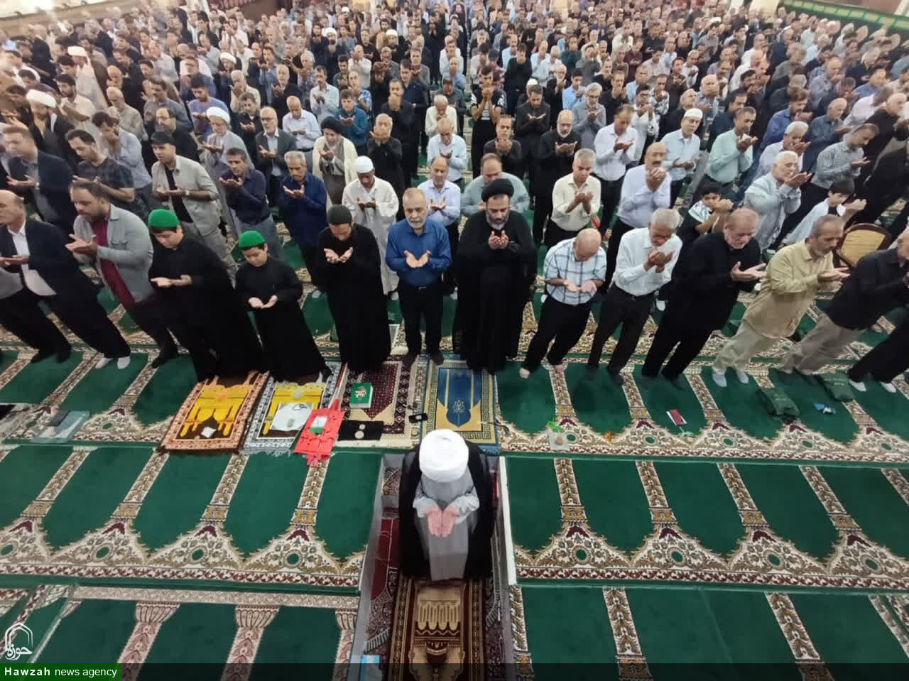 نماز جمعه بوشهر به روایت تصویر