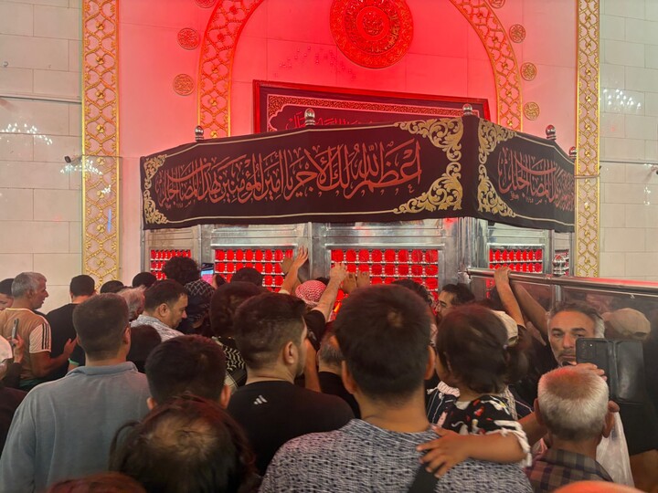 تصاویر/ حال و هوای زئران اربعین در کوفه