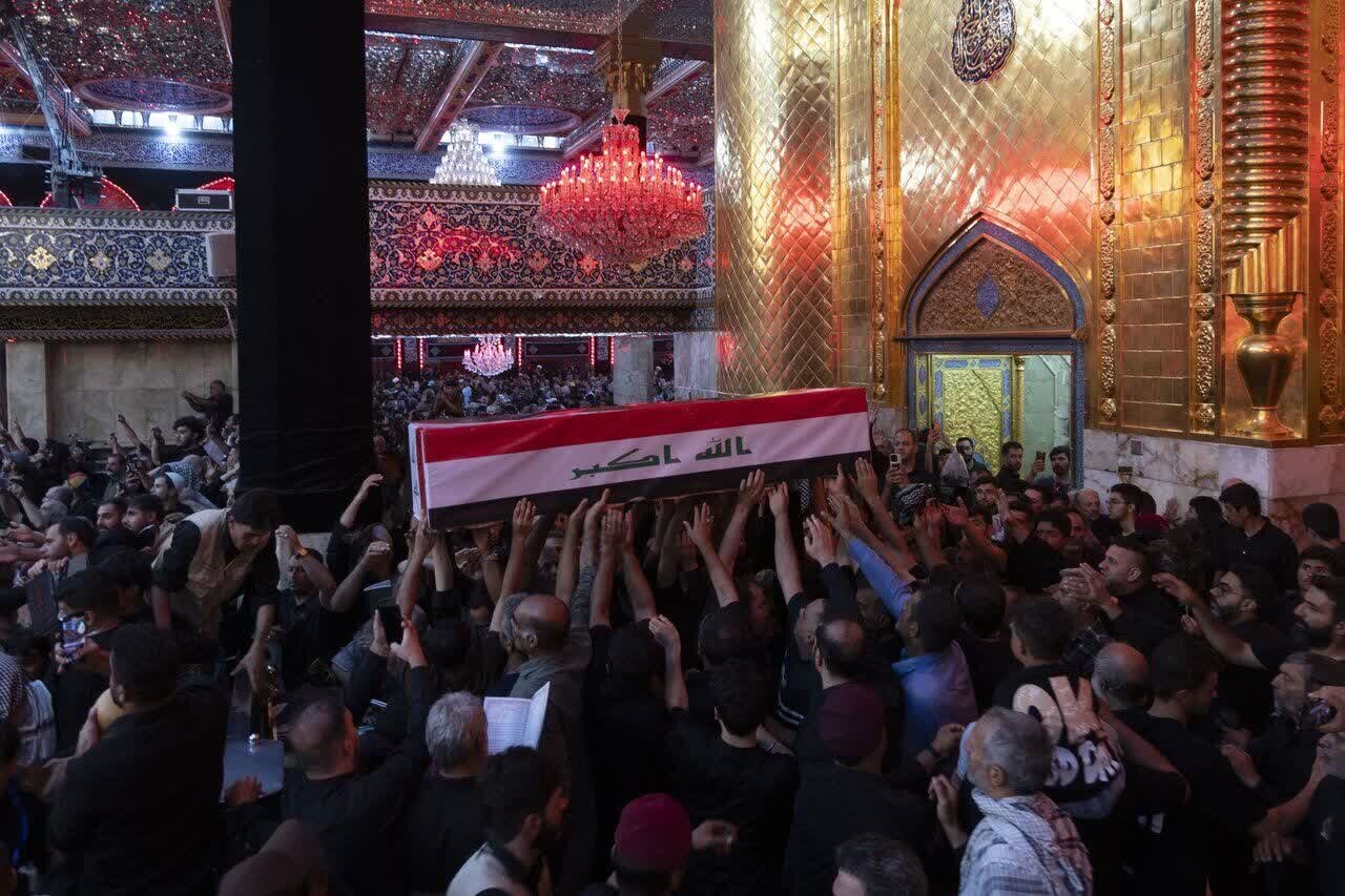 Hafla ya Mazishi ya Miili ya Baadhi ya Makamanda wa Hashd al-Shaabi Yafanyika Katika Eneo la Haram ya Hadhrat Abul-Fadhl al-Abbas (as)
