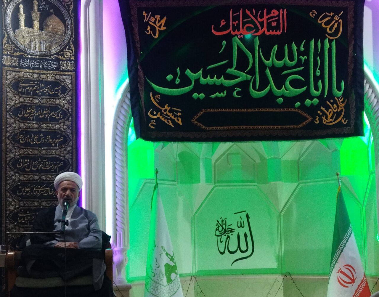 مبلغین معارف دینی را در مراسم اربعین حسینی برای مردم بیان کنند