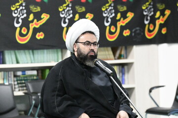 اربعین حسینی نماد زنده مقاومت در برابر ظلم و نمایش اقتدار امت اسلامی است