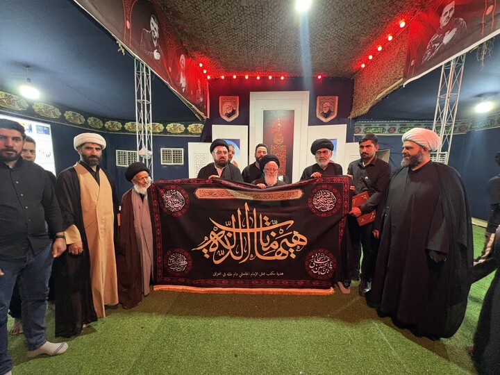 تصاویر/ بازدید و تقدیر نماینده ولی فقیه در کشور عراق از برخی از مواکب مسیر نجف به کربلا