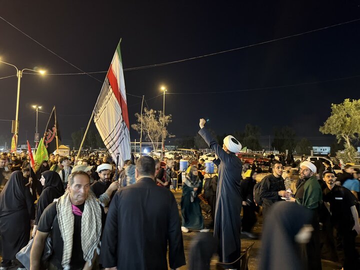 تصاویر/ جلوه‌های خدمت‌رسانی مبلغان حوزه علمیه خراسان در مسیر پیاده‌روی اربعین