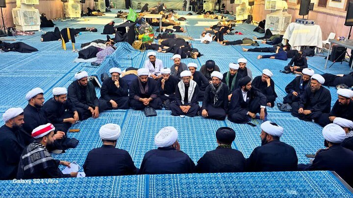 تصاویر/ جلوه‌های خدمت‌رسانی مبلغان حوزه علمیه خراسان در مسیر پیاده‌روی اربعین