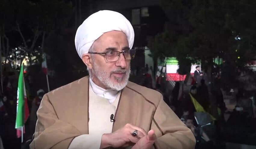 ریشههای قرآنی یاری جبهه حق / خداوند را در محاسبات جنگ فراموش نکنیم