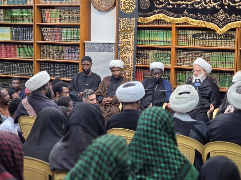 آية الله اليعقوبي: أفريقيا كانت الحاضنة الأولى للإسلام بعد مكة.. وعلى طلبة العلوم الدينية الأفارقة مسؤولية إيصال رسالة أهل البيت (عليهم السلام) إلى العالم