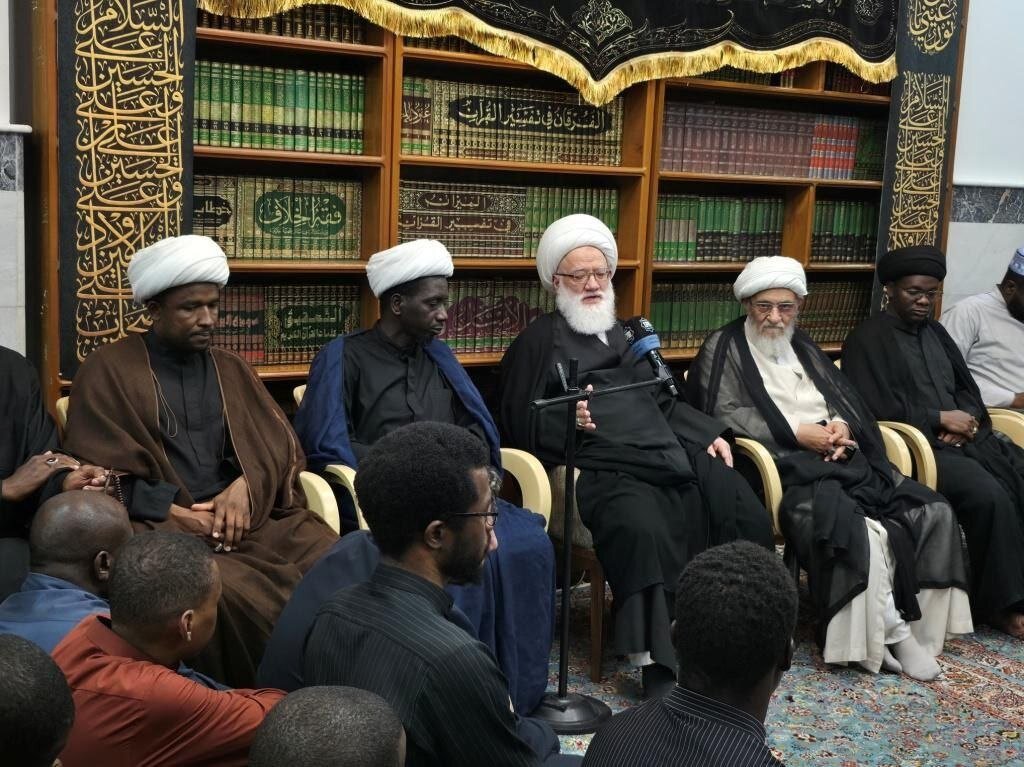 آية الله اليعقوبي: أفريقيا كانت الحاضنة الأولى للإسلام بعد مكة.. وعلى طلبة العلوم الدينية الأفارقة مسؤولية إيصال رسالة أهل البيت (عليهم السلام) إلى العالم