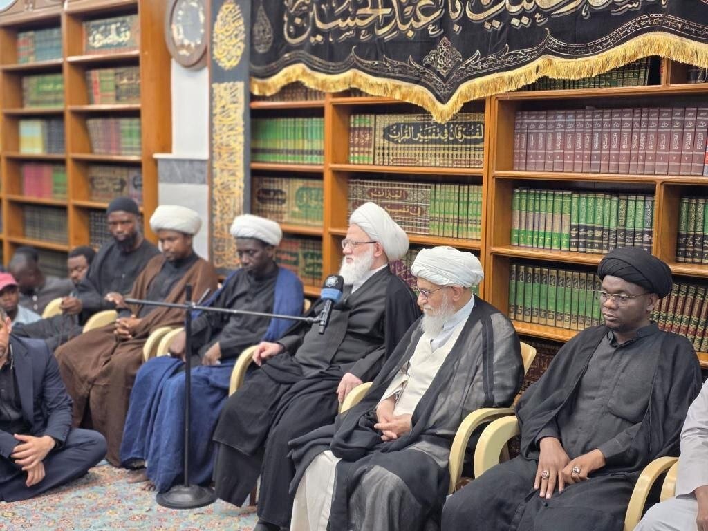 آية الله اليعقوبي: أفريقيا كانت الحاضنة الأولى للإسلام بعد مكة.. وعلى طلبة العلوم الدينية الأفارقة مسؤولية إيصال رسالة أهل البيت (عليهم السلام) إلى العالم
