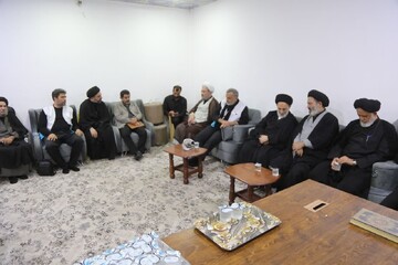 دیدار هیئتی از سازمان حج و زیارت ایران با امام جمعه نجف اشرف + تصاویر