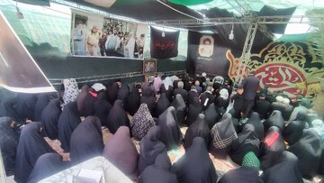 برگزاری باشکوه نمازهای جماعت در موکب فاطمه الزهرا (س)
