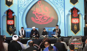 نوای «شهیدالقرآن» در موکب جمکران؛ از تلاوت آیات وحی تا همخوانی سوره فجر + عکس