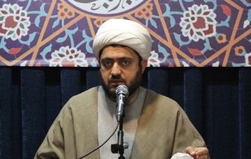 زیارت اربعین، پاسخی کوبنده به تلاش‌های دشمن برای محو مکتب امام حسین(ع) بود