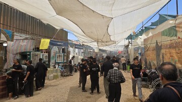 ۲۵۰ خادم در موکب علی ابن باقر کاشان به زائران خدمت می کنند